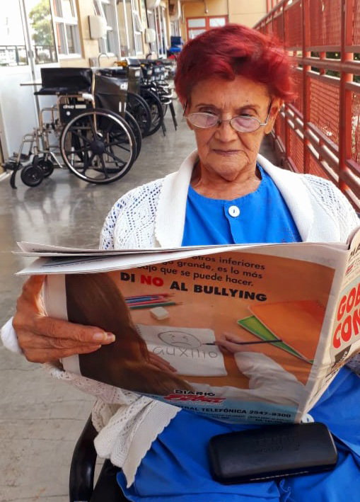 Doña María Arce aprendió a leer sola y disfrutaba de la lectura incluso durante sus estadías en el hospital.
